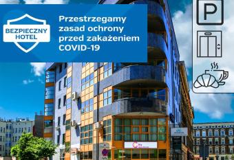 City Aparthotel has Balcony rooms