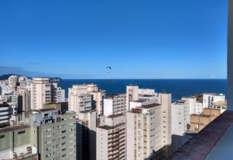 Flat Praia Pitangueiras has Balcony rooms