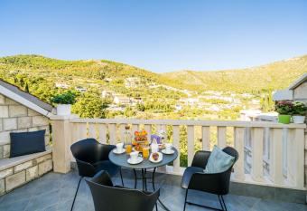 Apartments Vodnica allows 18 year olds to book a room