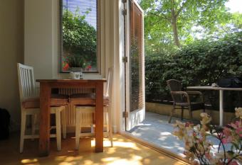 Casa duna Oceans terrace and Ocean spray garden close to the beach and city centre has Balcony rooms