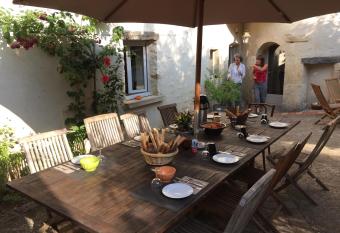 C  t  -Serein - Les chambres du Clos-Malo has Balcony rooms