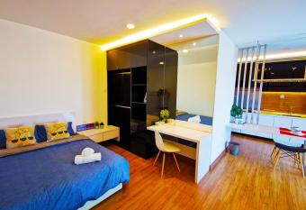 Simfoni Level 39 Superior Designer Studio with 100mbps WiFi & Netflix has Balcony rooms
