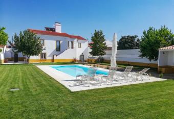 Casa Brazao Mira allows 18 year olds to book a room