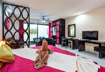 Suites Corazon has Balcony rooms