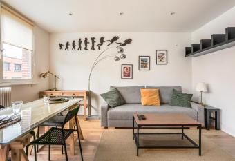 Appartement Crois   Laroche 40m2 allows 18 year olds to book a room