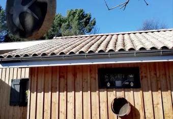 Cottage avec plages lac    600m proximit   Dune du Pilat sur propri  t   priv  e allows 18 year olds to book a room