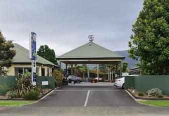 ASURE Kaimai View Motel allows 18 year olds to book a room