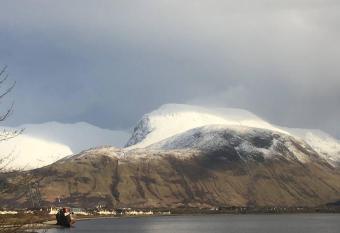 situated at the heart of fort william allows 18 year olds to book a room