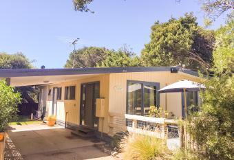 Beachwalk Cottage allows 18 year olds to book a room