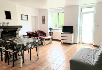 Le Ch  ne Fourcher has Balcony rooms