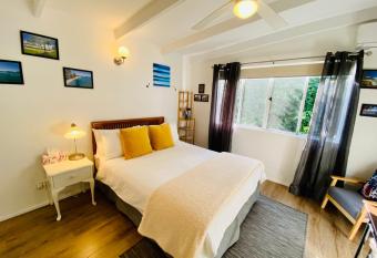 Eumundi Cottage in Town allows 18 year olds to book a room