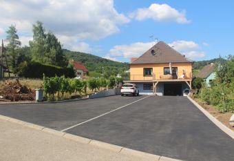 le chemin du meunier allows 18 year olds to book a room