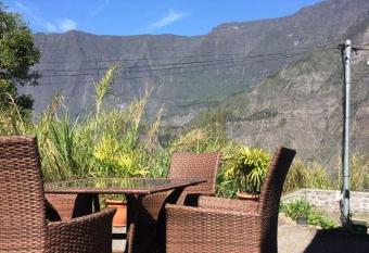 La caz l   cho has Balcony rooms