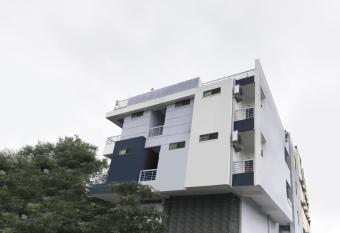 OYO 46617 La Flora has Balcony rooms