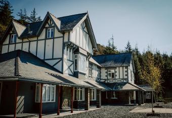 Plas Weunydd allows 18 year olds to book a room