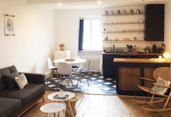 Le nid de Saint Bedan allows 18 year olds to book a room