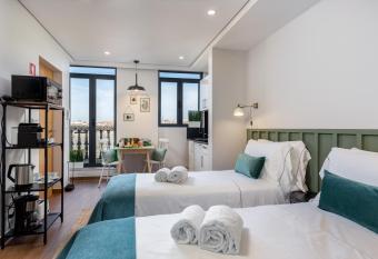 Feel Porto Wine Essence Apartments allows 18 year olds to book a room