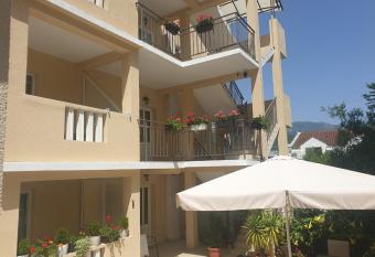 Villa Rihter has Balcony rooms