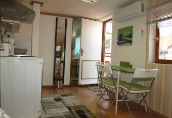 APARTMENT  allows 18 year olds to book a room