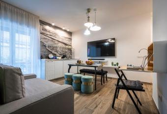 Alga 5-Star Boutique Apartment Steps from the Sea has Balcony rooms