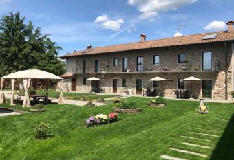 B&B Tenuta Legnate has Balcony rooms