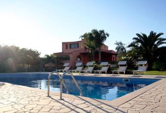 Pozzillo San Rocco has Balcony rooms