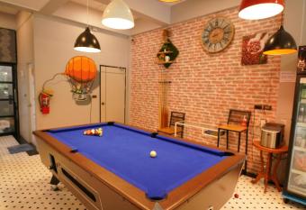 Chillax Khaosok Hostel - SHA Certified has Balcony rooms