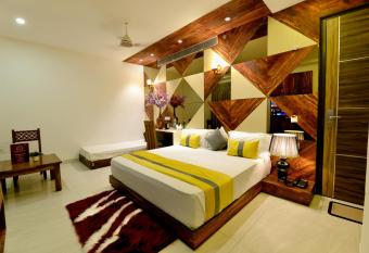 Hotel The Yellow has Smoking/Balcony rooms