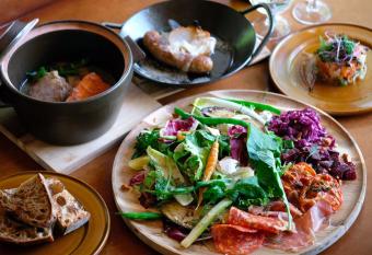 Lake Side Nikko Hotel allows 18 year olds to book a room