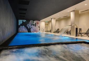 HOTEL GRANO Gda  sk Old Town allows 18 year olds to book a room