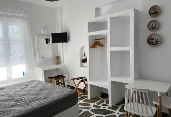 Angie s Studios allows 18 year olds to book a room