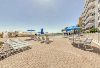 Sea Oats has Balcony rooms