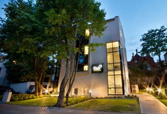 Molo Residence has Balcony rooms