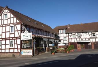 Hotel Orthwein -kostenfreie Parkpl  tze- allows 18 year olds to book a room