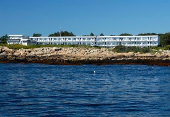 Atlantis Oceanfront Inn Gloucester has Balcony rooms
