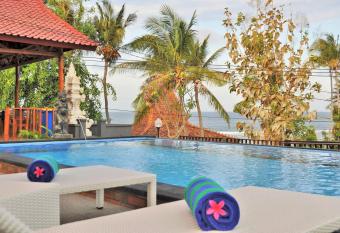 Surya Chandra Beach Bungalow has Balcony rooms