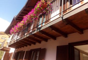 Casa Tiziana allows 18 year olds to book a room