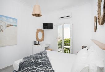 Soleya Suites allows 18 year olds to book a room