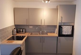 127 - 2 Bed Deluxe Chalet, Belle Aire, Beach Road, Hemsby, Norfolk, NR29 4HZ allows 18 year olds to book a room