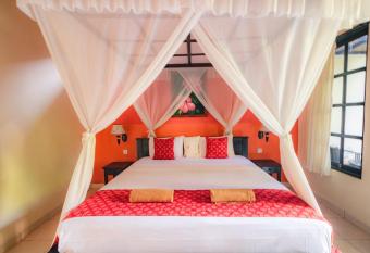 Giri Sari Guest House Pemuteran Bali has Balcony rooms