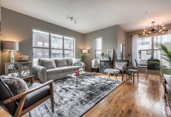 Trendy Castleberry Hill Condo- Walk to Mercedes Benz/ All Downtown Attractions has Balcony rooms