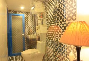 Maison d Orient Hotel allows 18 year olds to book a room