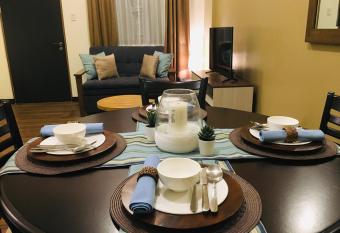 Bristle Ridge Residences - Oakhill has Balcony rooms