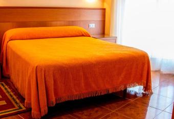 Hotel Mab   has Smoking rooms