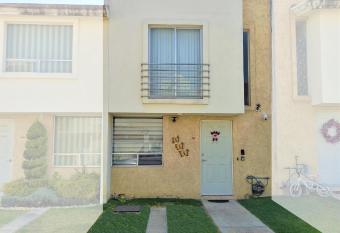 Modern and cozy home for getaway! allows 18 year olds to book a room