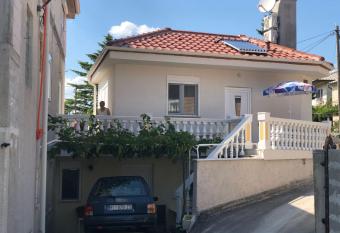 MI-MA Ul. Prilaz 1 51250, Novi Vinodolski, Hrvatska Apartman has Balcony rooms