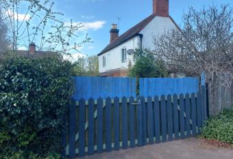 rosedale cottage has Balcony rooms