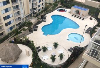 Puerto Azul Apartamento allows 18 year olds to book a room