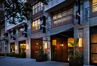 AKA White House District has Balcony rooms