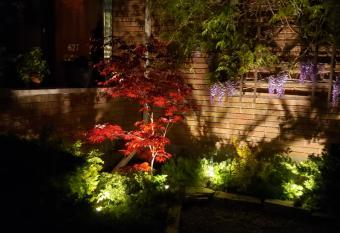 627 on King B&B has rooms with a private hot tub